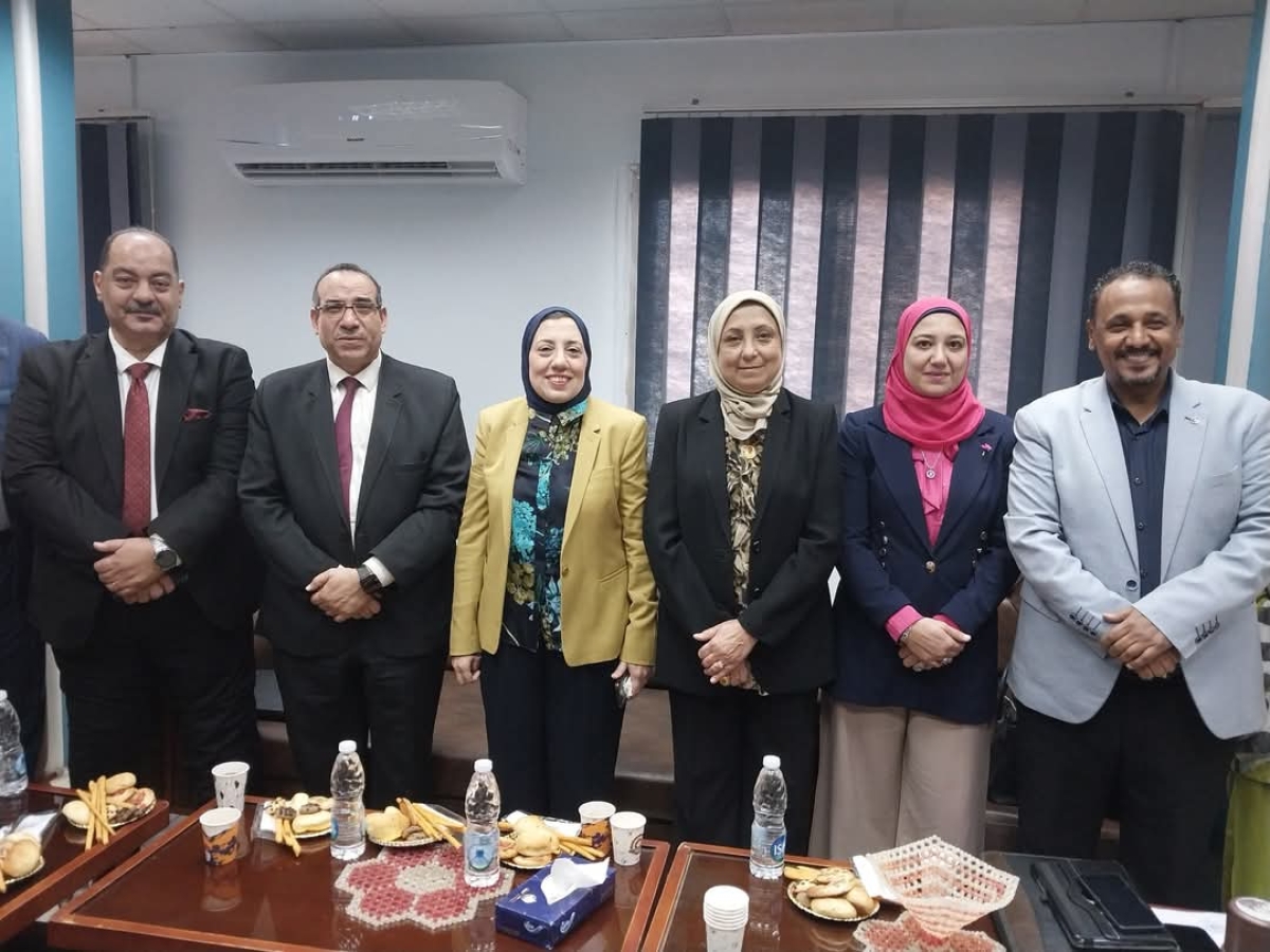 لقاء فريق المراجعة الخارجية من الهيئة القومية لضمان جودة التعليم والإعتماد